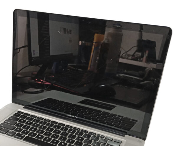 Carcasa Teclado Ok Y Pantalla Original Macbook Pro A1286 - Image 3
