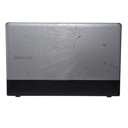 Carcasa Tapa De Display Bisagras Notebook Samsung Np300 E5c